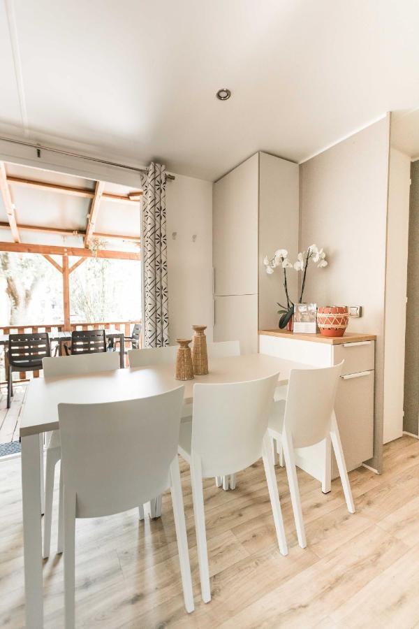 Nova Lodges Grimaud Exterior photo